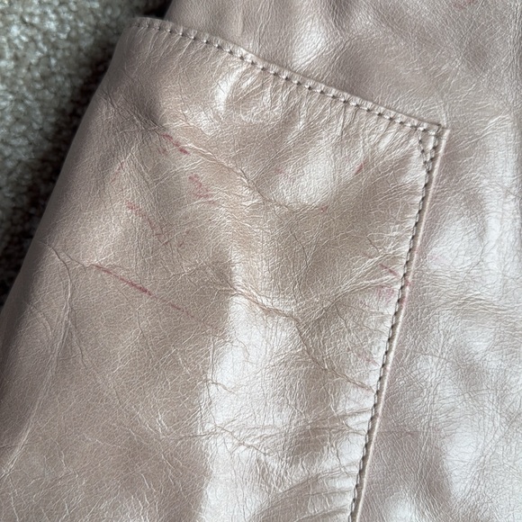 Ellington Light Warm Beige Leather Handbag - Picture 5 of 11